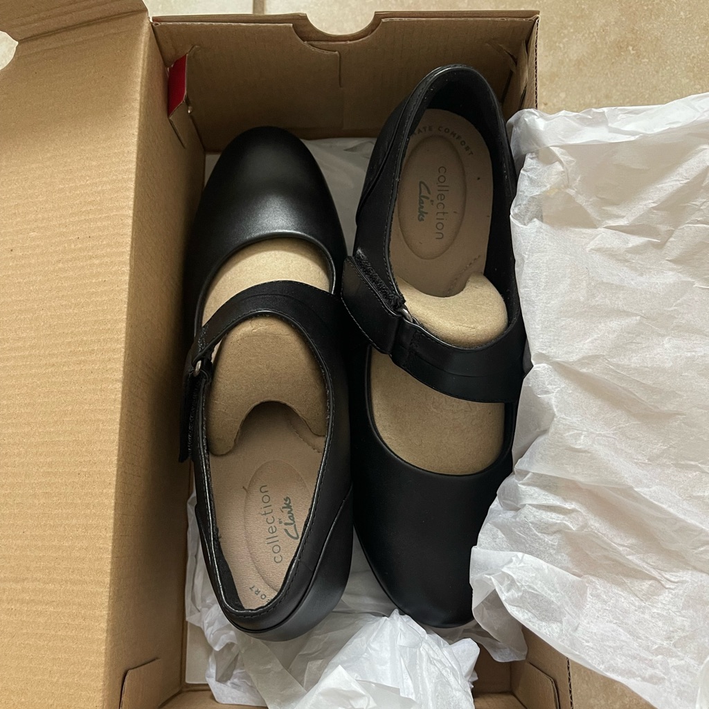 Brand New Clarks Comfort Shoes
